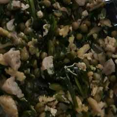 A picture of Tumis Kucai Campur Kacang Polong.