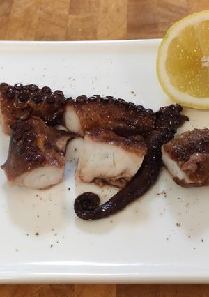 Una foto de Pulpo al horno murciano🐙🍋