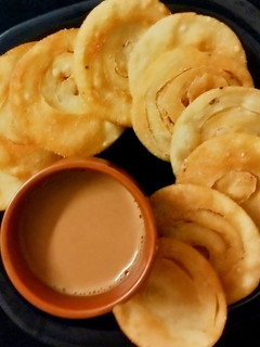 ફરસી પૂરી (farsi puri recipe gujarati) રેસીપી મુખ્ય ફોટો