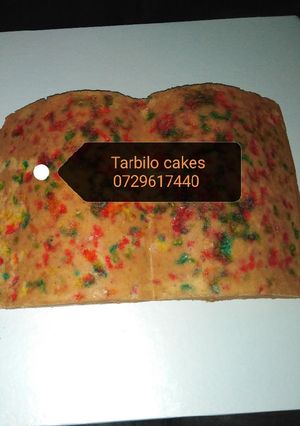 A picture of Funfetti vanilla cake.
