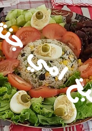 صورة لوصفة سلاطة متنوعة بتقديم راقي