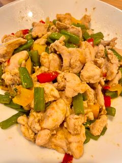 家常菜-彩椒四季豆炒雞丁 的食譜成品照片