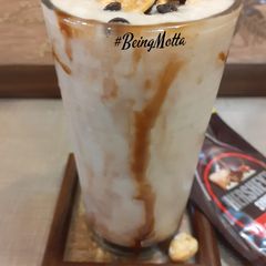 A picture of Hazelnut Banana Shake.