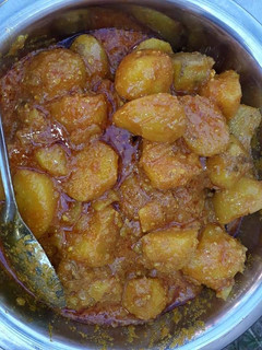 A picture of Rongon aloo dum.