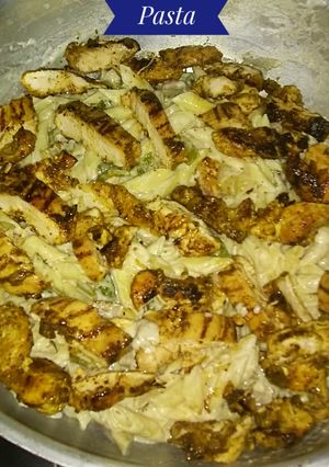 A picture of Creamy Garlic Chicken Pasta.