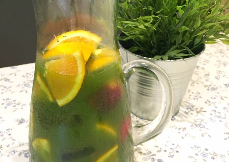 Easy Way to Make Super Quick Green Tea Matcha Sangria