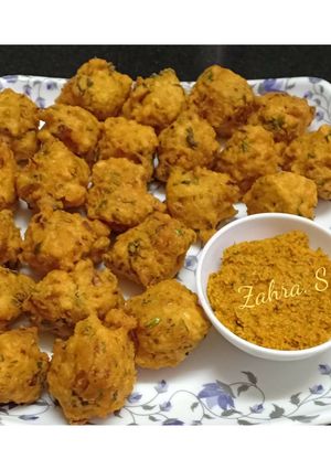 A picture of Lal masur dal bhajiyas.