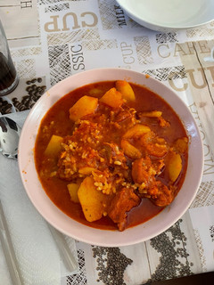 Una foto de Patatas guisadas con costillas