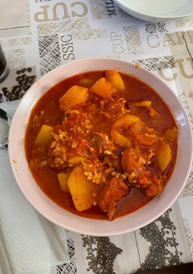 Una foto de Patatas guisadas con costillas