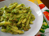 Pasta con crema di zucchine e tonno