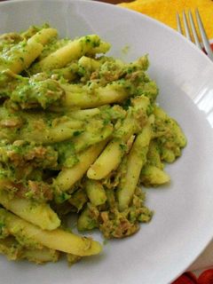 Foto di Pasta con crema di zucchine e tonno