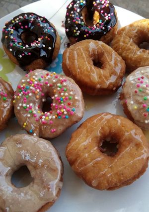 A picture of Glazed Doughnut.