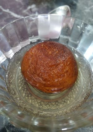 A picture of Gulab Jamun.
