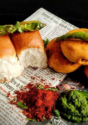 A picture of Vada Pav.