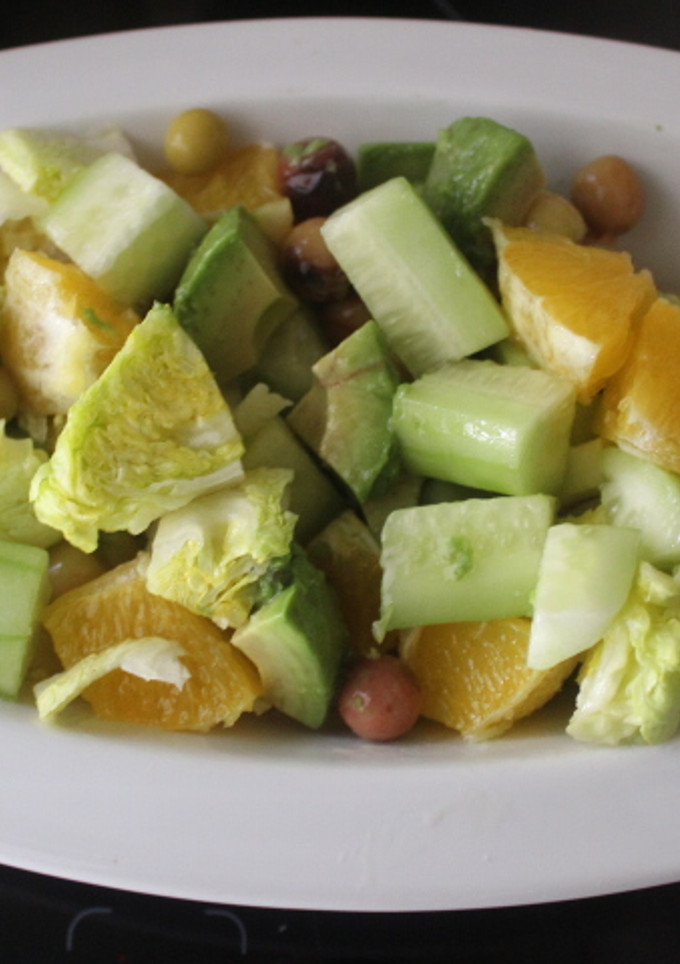 Una foto de Ensalada de pepino y naranja