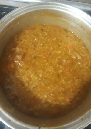 عکسی از دستور سوپ مقوی و خیلی خوشمزه با پای مرغ
