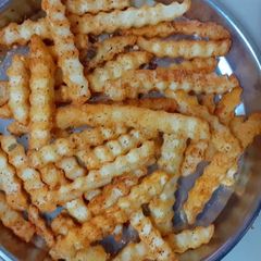 A picture of Peri peri fries.