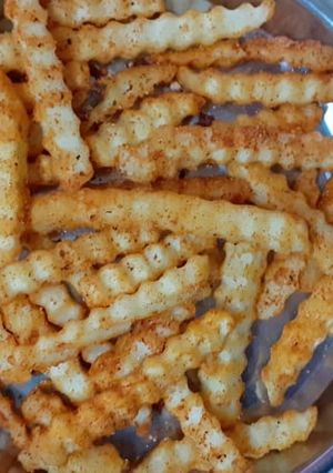 A picture of Peri peri fries.