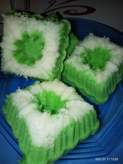 Foto resep Kue putu ayu lemut dan enakk😘🤤