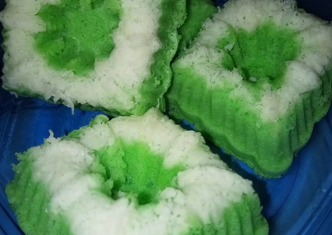 Kue putu ayu lemut dan enakk