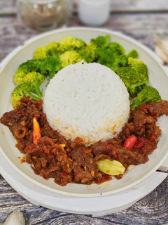 Foto resep Oseng Sapi Mercon (Spicy Beef)