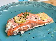 Una foto de pescado trucha