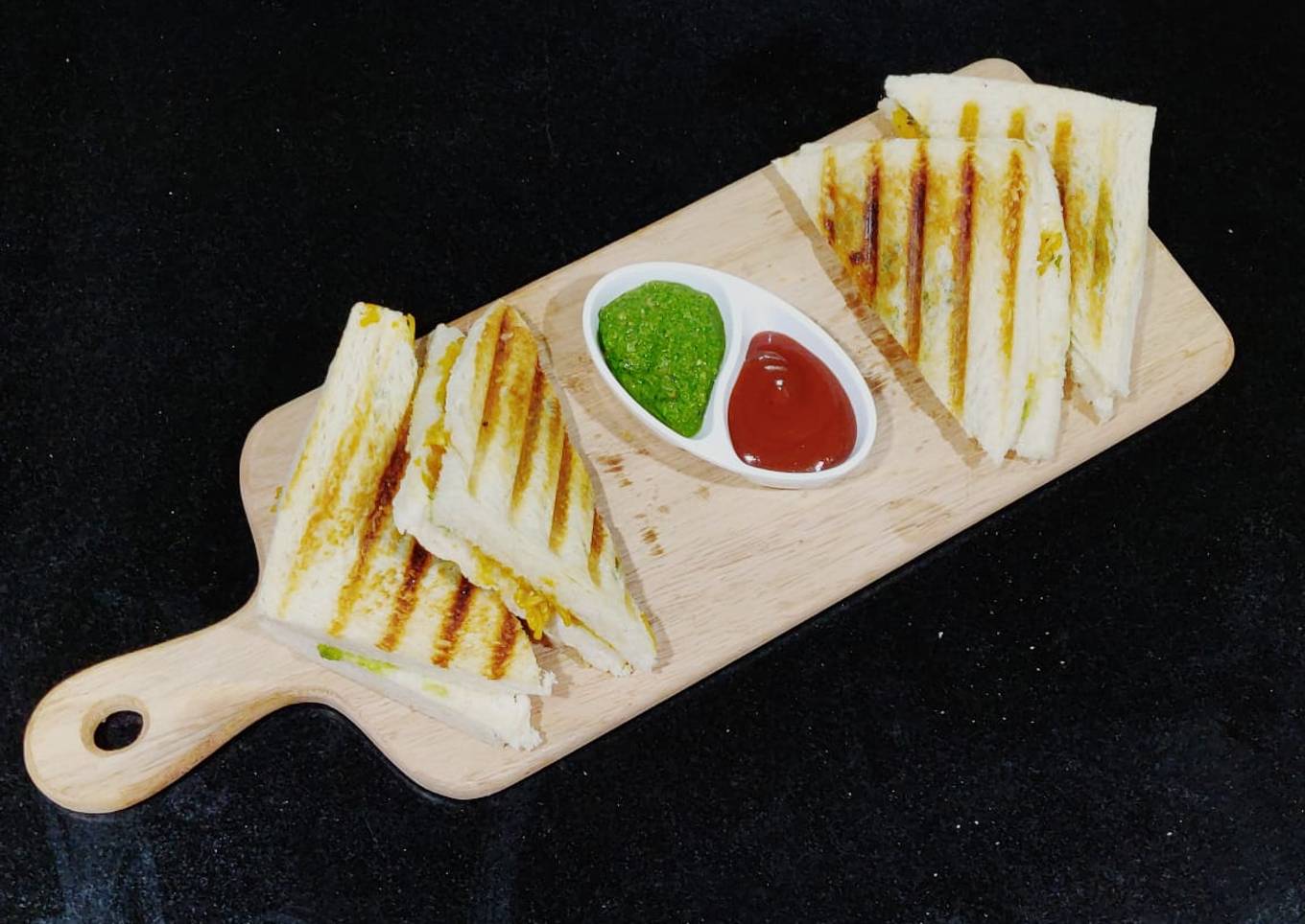 Tadka Maggi grill sandwich