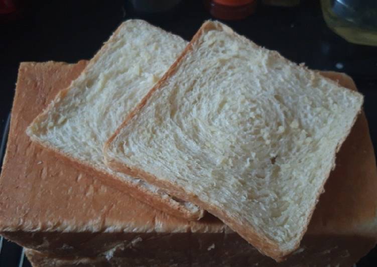 Bagaimana Menyiapkan Roti tawar putih yang Enak Banget