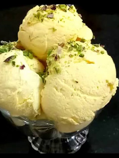 मैंगो आइसक्रीम (Mango Ice cream recipe in hindi) रेसिपी मुख्य फोटो