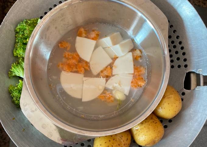 MPASI 6M : kentang, brokoli, salmon, tofu