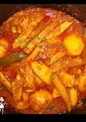 A picture of Tinfish Curry.