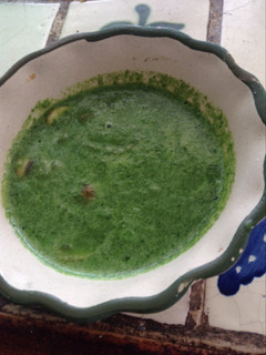 Una foto de Crema verde espinacas acelgas y champiñones