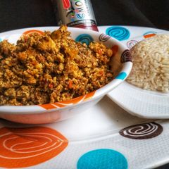 A picture of Scrambled tofu and minced meat sauce.