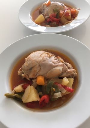 A picture of Simple chicken casserole with vegetables.
