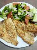 Filetes de dorada con ensalada