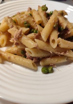 A picture of 97👩🏻🍳Pasta with Peas, Tuna, and Cinnamon.