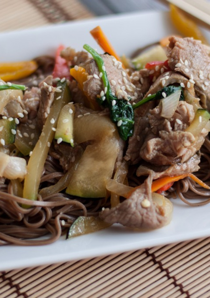 Una foto de Ternera con verduras al wok