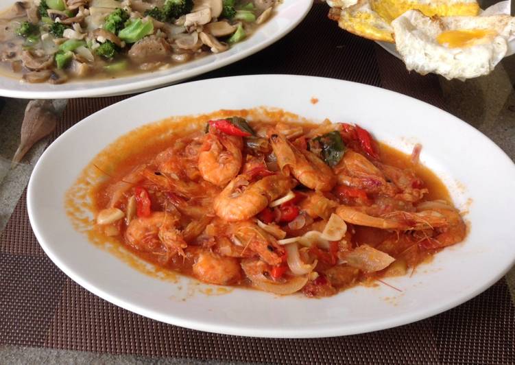 Cara Gampang Membuat Udang asam manis pedas, Enak