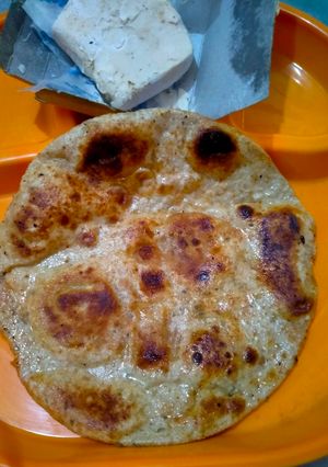चटपटा पराठा(chatpata paratha recipe in hindi) रेसिपी मुख्य फोटो