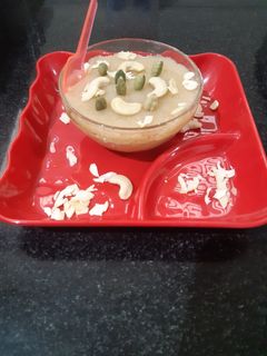 રવાનો હલવો (Rava Halwo Recipe in Gujarati) રેસીપી મુખ્ય ફોટો