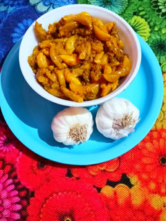 लहसुन का अचार (lahsun ka achar recipe in Hindi) रेसिपी मुख्य फोटो