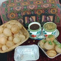 A picture of Pani Puri.