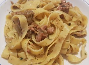 Foto di Tagliatelle salsiccia e funghi porcini