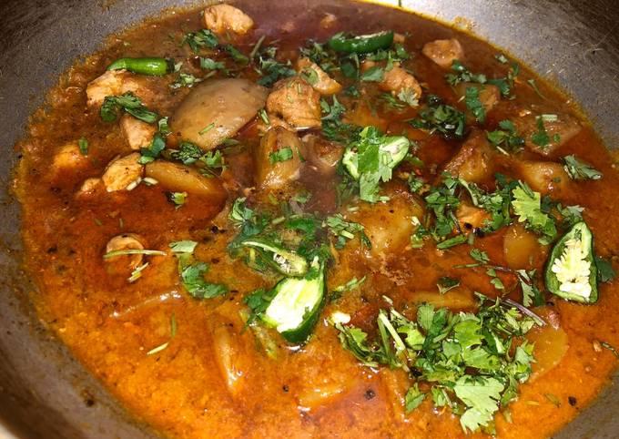 Chicken Aaloo ka salan