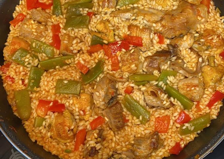Paella de carne