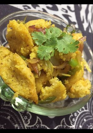 A picture of Fried idli.