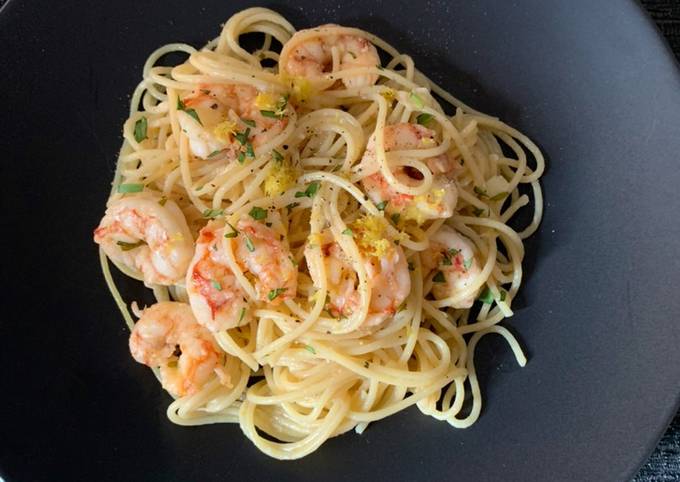 Recipe of Super Quick Homemade Pasta with shrimp, tarragon and lemon