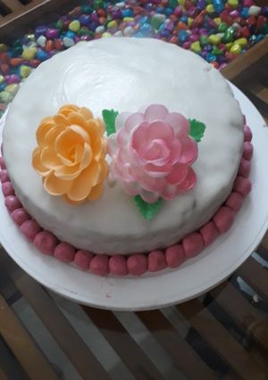 A picture of Royal icing in plum cake.