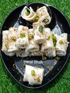 फलाहारी खांडवी (falahari khandvi recipe in Hindi) रेसिपी मुख्य फोटो
