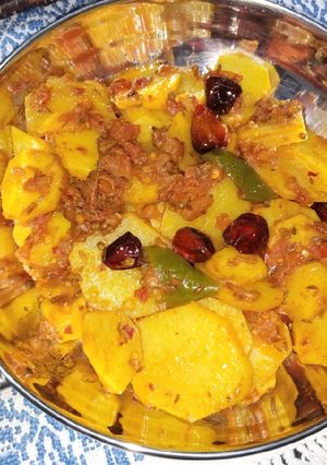 A picture of Tomato Chilli Potato Fry.